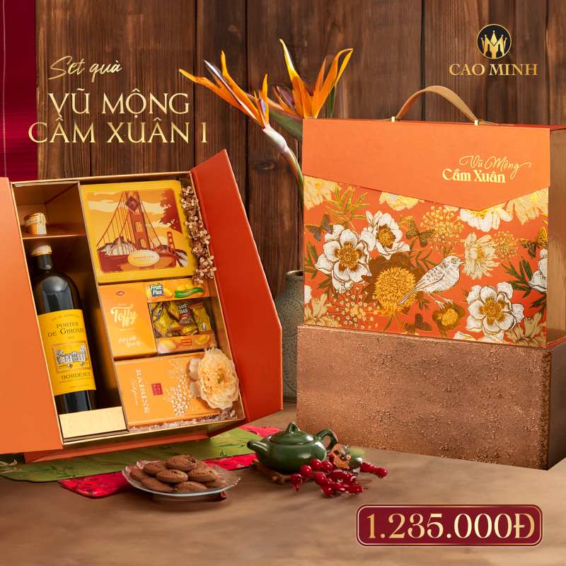 Hộp quà Tết mang lại lời chúc tân xuân sum vầy