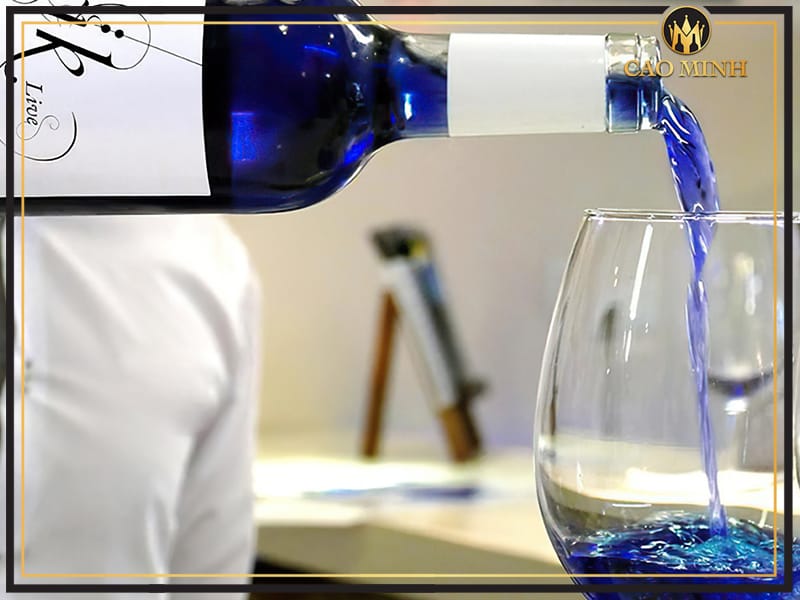 Rượu màu xanh - thức uống đặc biệt đến từ tạo hóa
