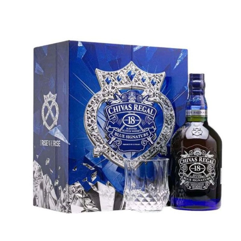 Giỏ quà Tết Chivas 18 được đóng gói sang trọng, đẳng cấp