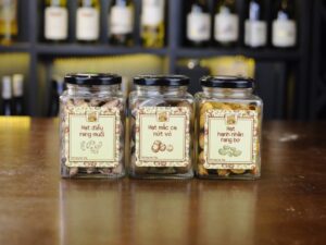 Các loại hạt thường xuyên xuất hiện trong hộp quà Tết