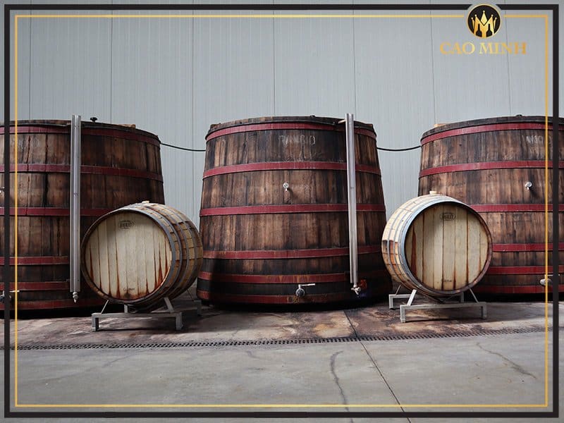 Rượu Vang Chile Aromo Reserva Privada Syrah được ủ trong thùng gỗ sồi