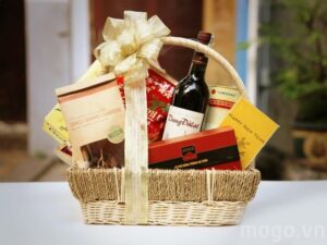 Một giỏ quà rượu vang chuẩn mực không chỉ cần đẹp về hình thức mà còn phải chất lượng