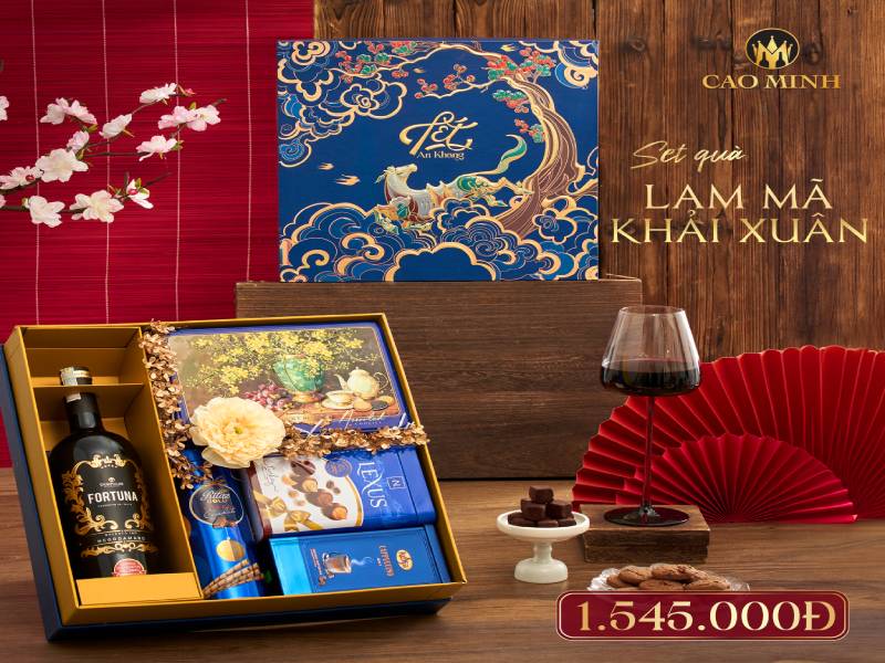 Hộp quà Tết doanh nghiệp 2026 Lam Mã Khải Xuân với sắc xanh bắt mắt, hợp mệnh