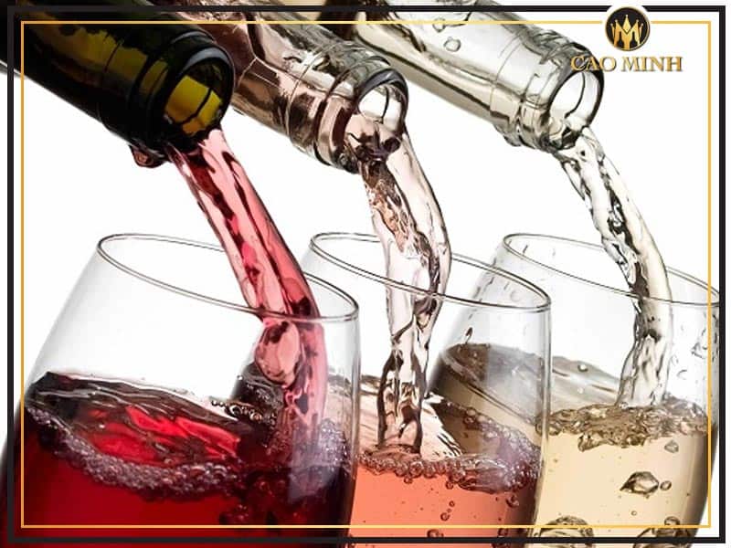 Rượu vang là đồ uống có cồn, được tạo thành từ quá trình lên men của nho 