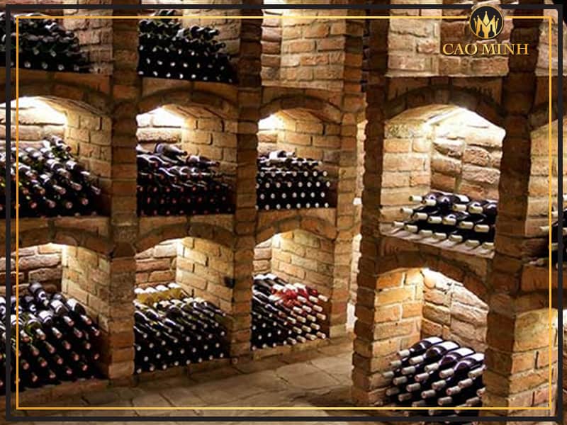 Rượu vang trong hầm sẽ không chịu tác động từ ánh sáng tự nhiên hay nhân tạp 