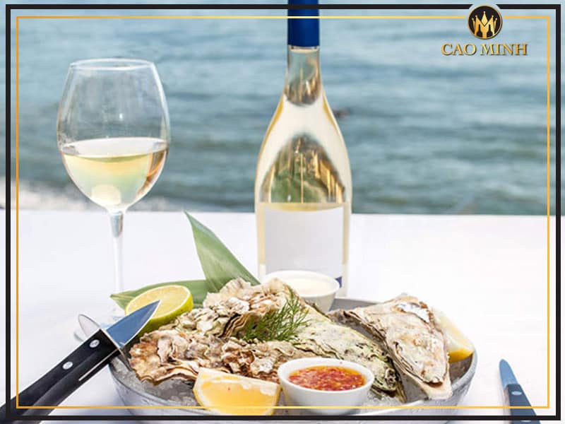 Rượu vang trắng với hải sản là sự kết hợp hoàn hảo 