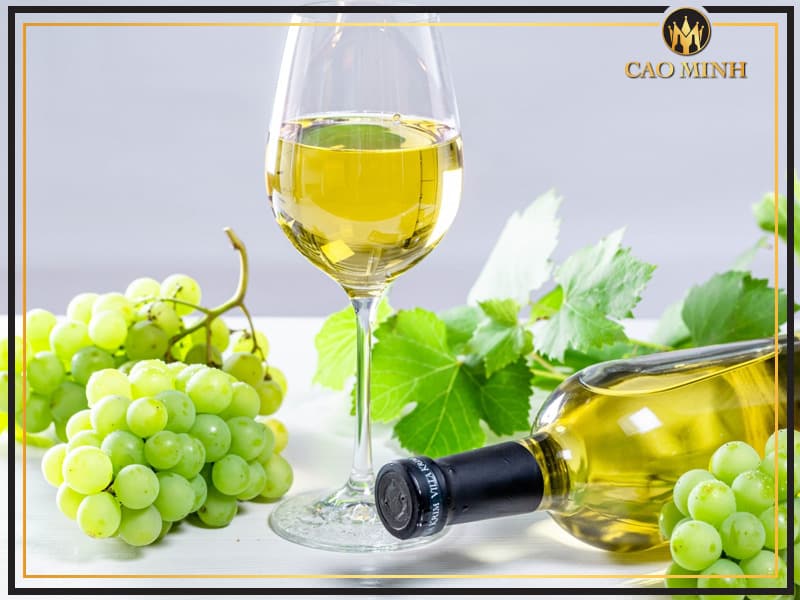 Rượu vang trắng thường có nồng độ cồn thấp
