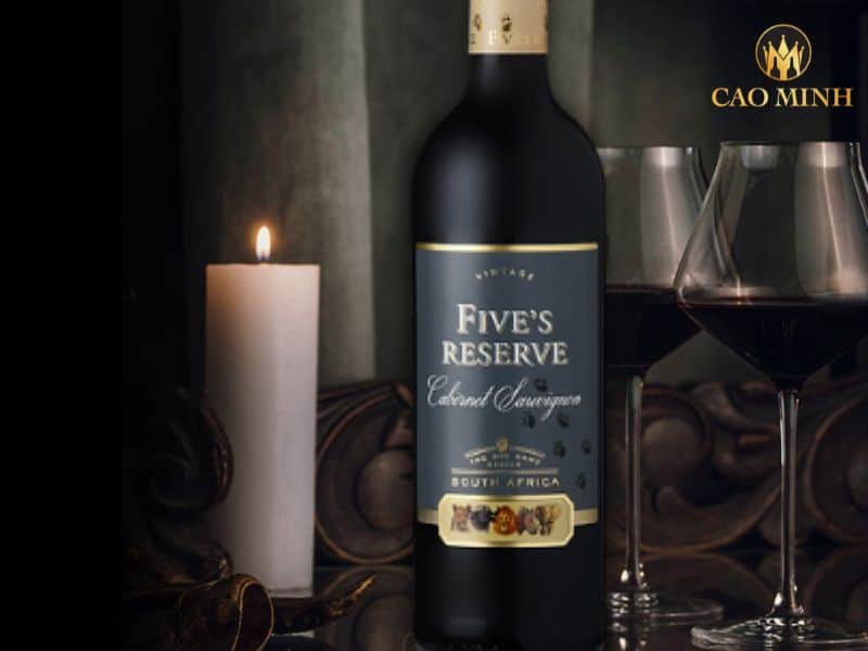 Nếm thử hương vị tuyệt vời của chai rượu vang Fives Reserve Cabernet Sauvignon