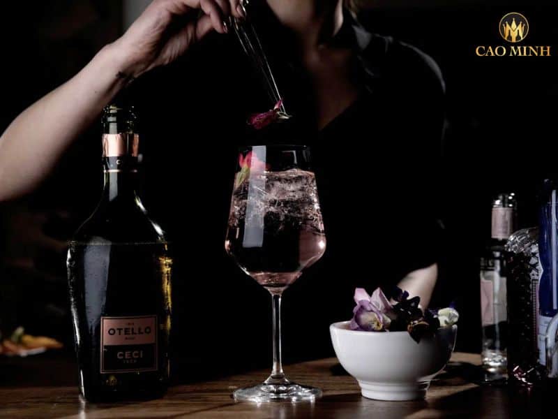 Nếm thử hương vị tuyệt vời của chai rượu vang Otello Ceci Rose