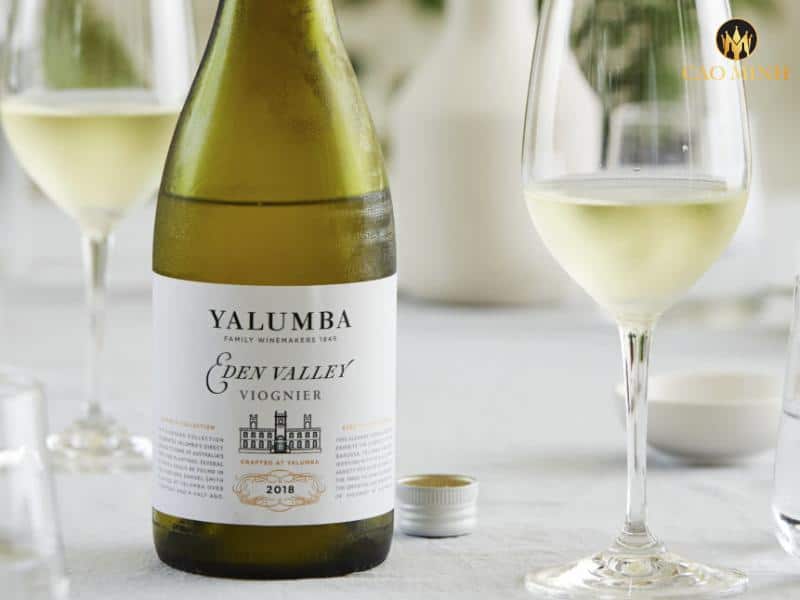 Nếm thử rượu vang Úc Yalumba Samuel's Collection Chardonnay