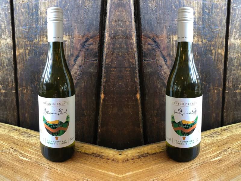 Rượu vang Úc Deakin Estate Artisan's Blend Chardonnay - Pinot Grigio - đẳng cấp tạo nên thương hiệu