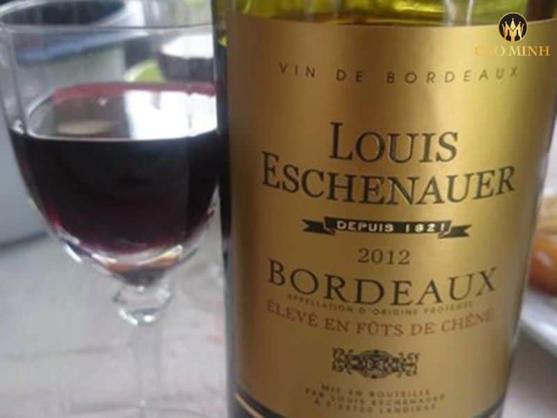 Nếm thử hương vị tuyệt vời của chai rượu vang Bordeaux Louis Eschenauer Eleve Fut de Chene (Barriq Red)