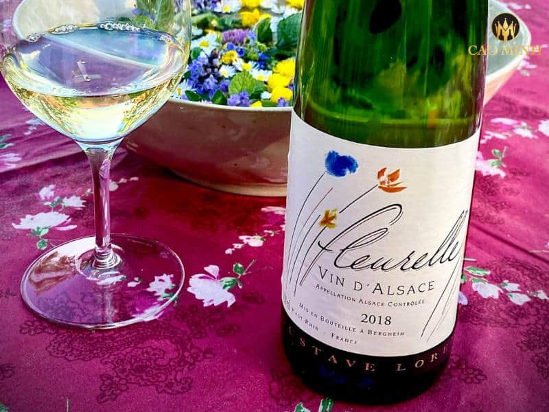 Nếm thử hương vị tuyệt vời của chai rượu vang Gustave Lorentz Alsace Fleurelle