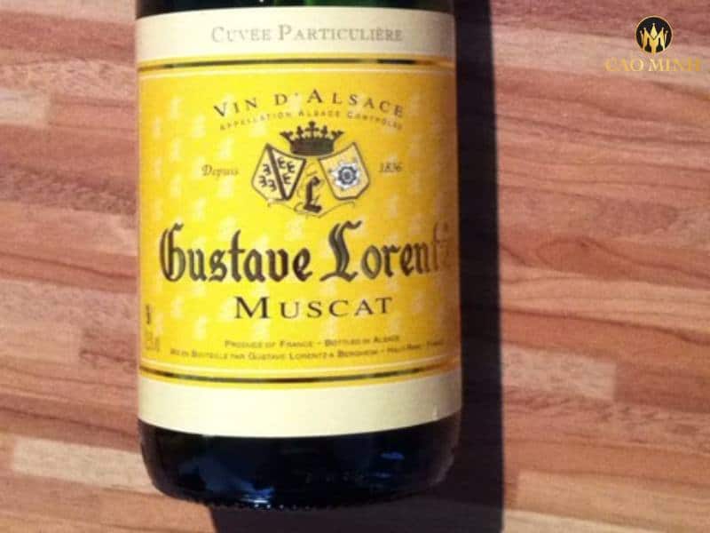 Nếm thử hương vị tuyệt vời của chai rượu vang Gustave Lorentz Alsace Muscat