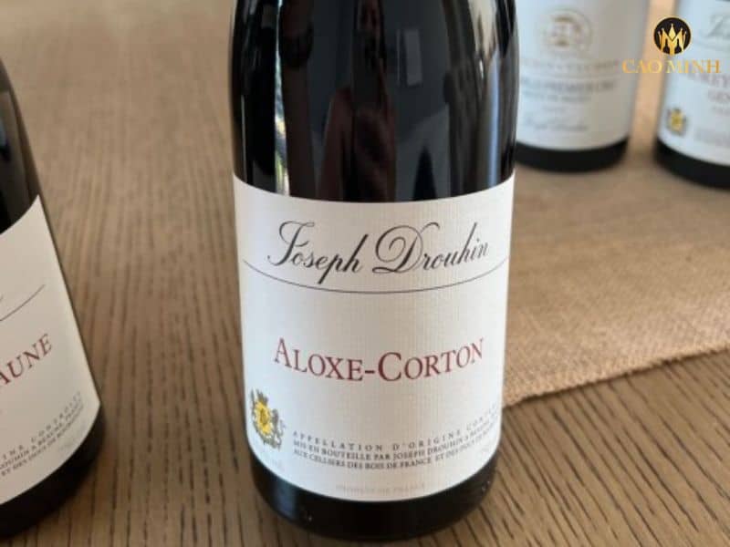 Nếm thử hương vị tuyệt vời của chai rượu vang Joseph Drouhin Aloxe-Corton