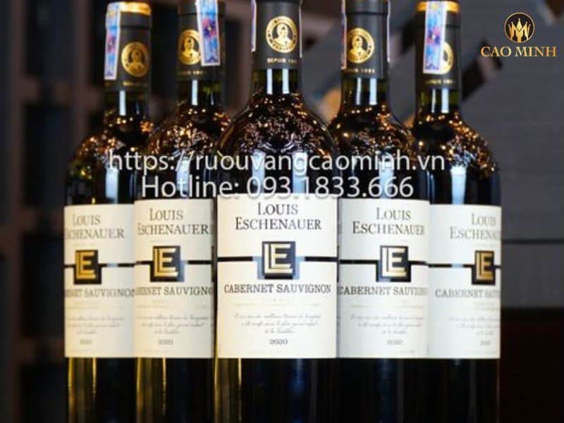 Nếm thử hương vị tuyệt vời của chai rượu vang Louis Eschenauer Cabernet Sauvignon