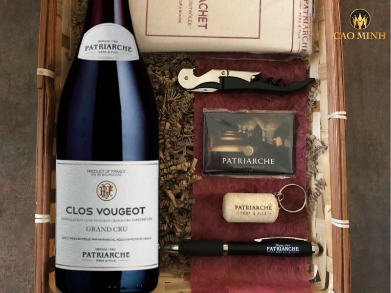 Nếm thử hương vị tuyệt vời của chai rượu vang Patriarche Clos Vougeot Grand Cru