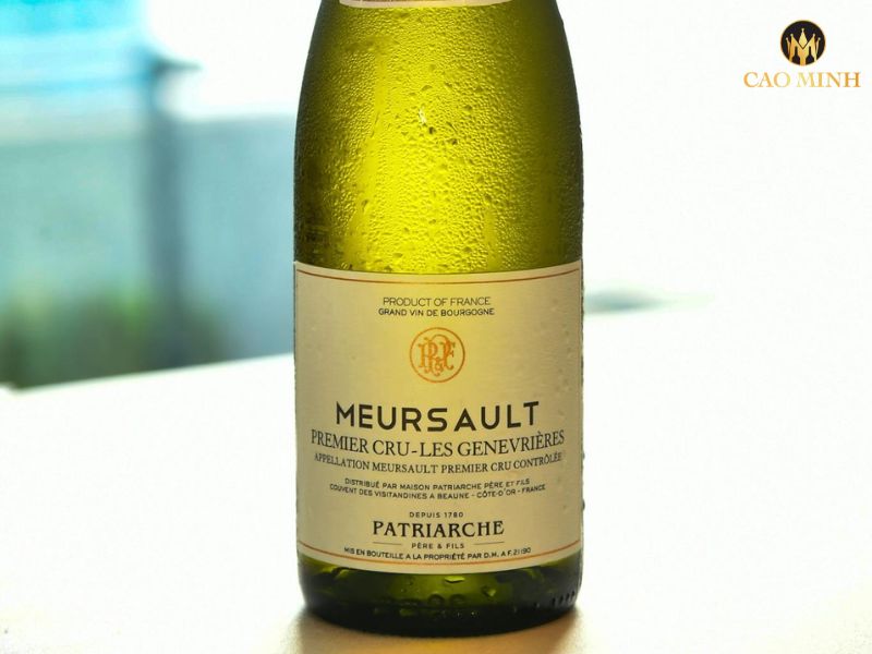 Nếm thử hương vị tuyệt vời của chai rượu vang Patriarche Meursault