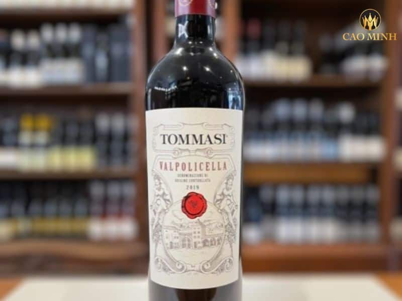 Nếm thử hương vị tuyệt vời của chai rượu vang Tommasi Valpolicella