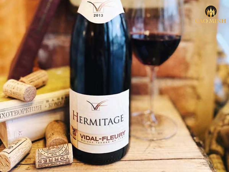 Nếm thử hương vị tuyệt vời của chai rượu vang Vidal Fleury Hermitage 2012