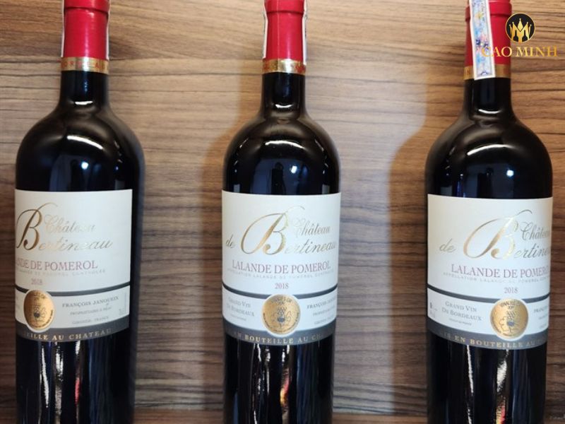 Nếm thử hương vị tuyệt vời của chai rượu vang Château de Bertineau Lalande de Pomerol