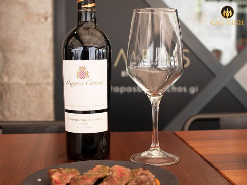 Nếm thử hương vị tuyệt vời của chai rượu vang Pago de Cirsus Vendimia