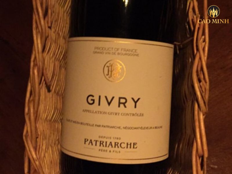 Nếm thử hương vị tuyệt vời của chai rượu vang Patriarche Givry