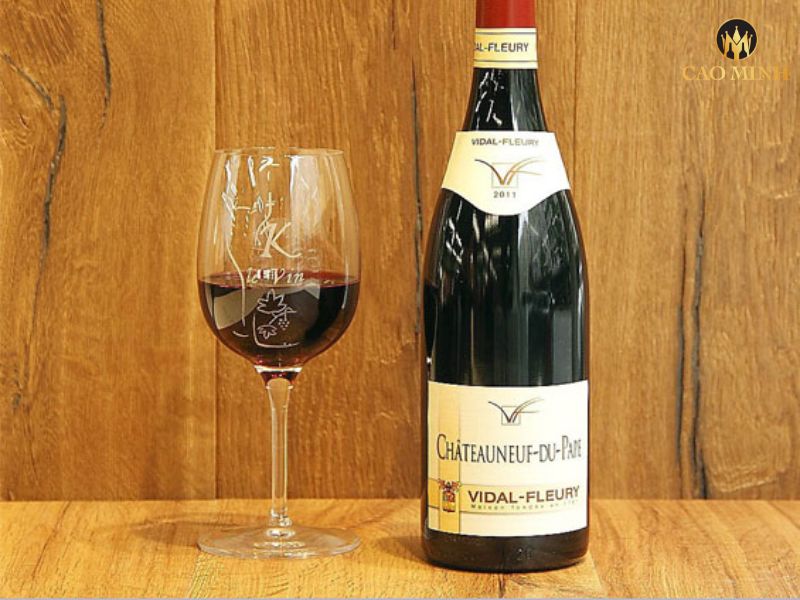 Nếm thử hương vị tuyệt vời của chai rượu vang Vidal Fleury Chateauneuf Du Pape 2015