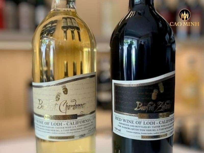 Rượu vang Bearfoot Chardonnay có giá bản khoảng 800.000đ
