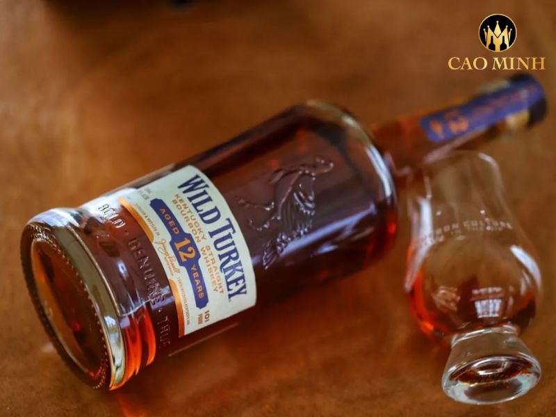 Wild Turkey Kentucky Straight Bourbon Whisky 12 Years nhận được những lời khen có cánh từ giới chuyên môn