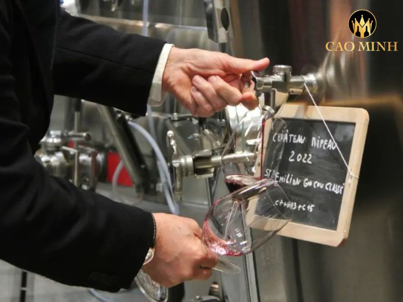Chateau Ripeau Grand Cru Glasse