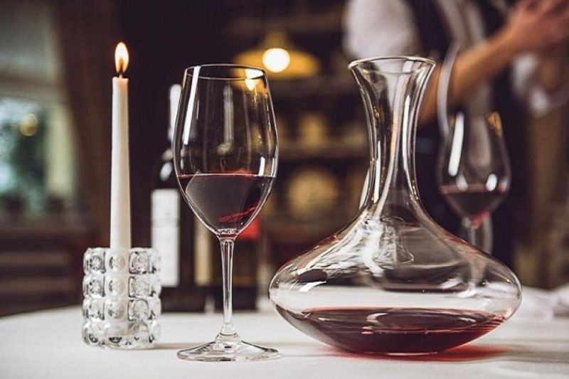 Rượu vang còn chứa đựng rất nhiều thành phần phức hợp tạo nên độ đặc trưng
