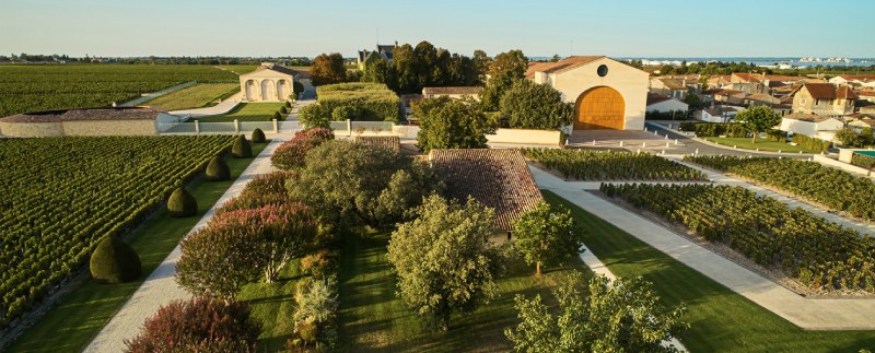 Điền trang danh giá này gắn liền với tên tuổi nhà làm vang nổi tiếng Baron Philippe de Rothschild