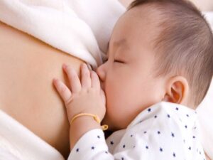 Trong giai đoạn cho con bú có được uống rượu vang không? Giải đáp A-Z