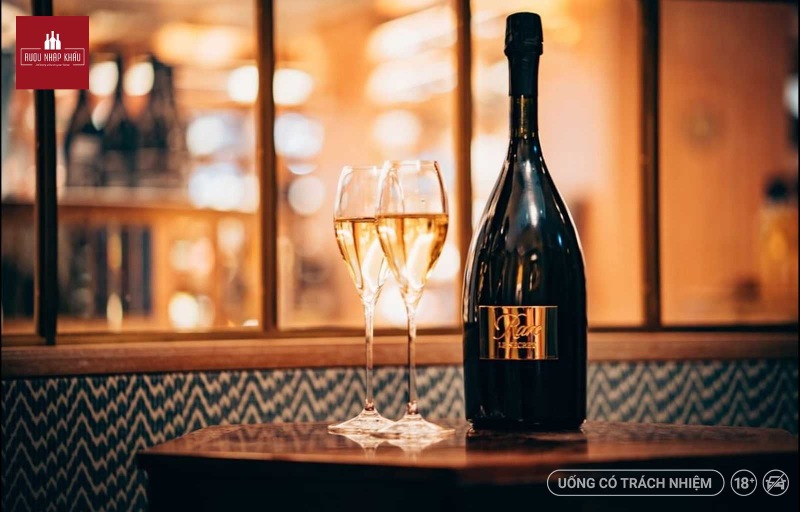  Champagne Rare Le Secret với mức giá khoảng 39 triệu VNĐ