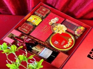 Gợi ý 15+ món quà tết cho sếp nữ 2026 tinh tế và đẳng cấp