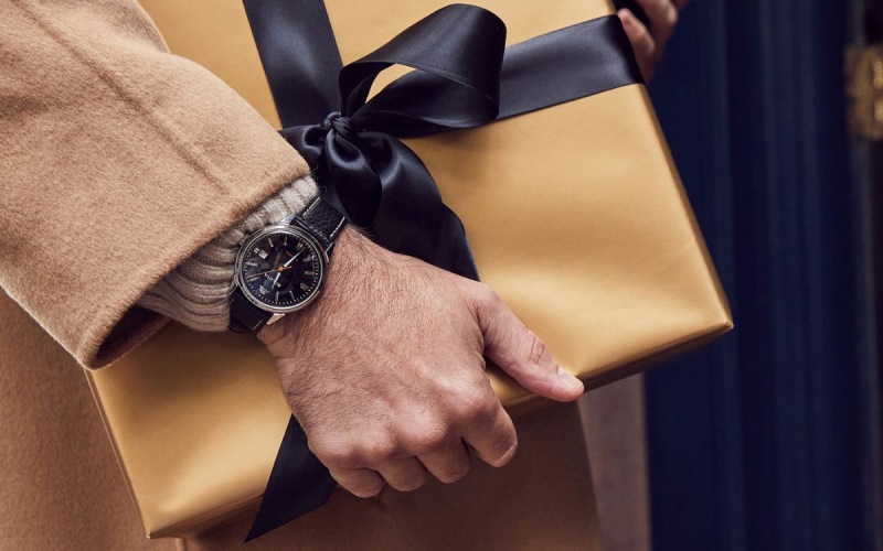 Là món quà của thời gian, thể hiện sự trân trọng từng khoảnh khắc bên nhau 