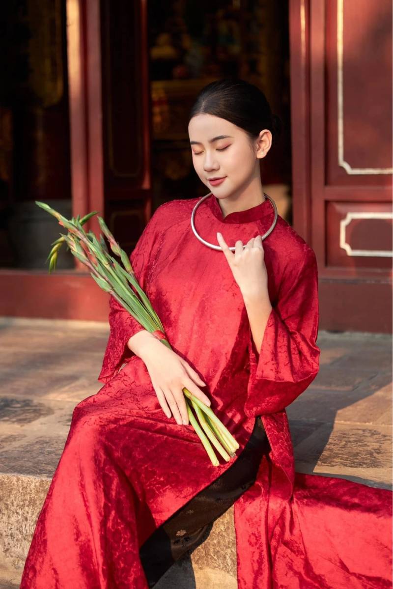 Món quà thể hiện sự quan tâm rất cá nhân, gửi gắm lời chúc năm mới sang trọng, tươm tất