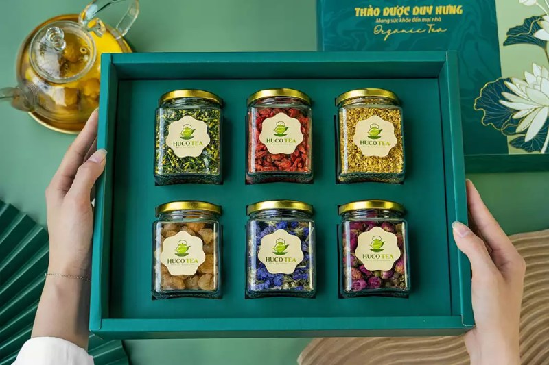 Một bộ quà tặng gồm các loại trà thượng hạng sẽ là món quà giúp khách hàng tìm thấy những phút giây an yên