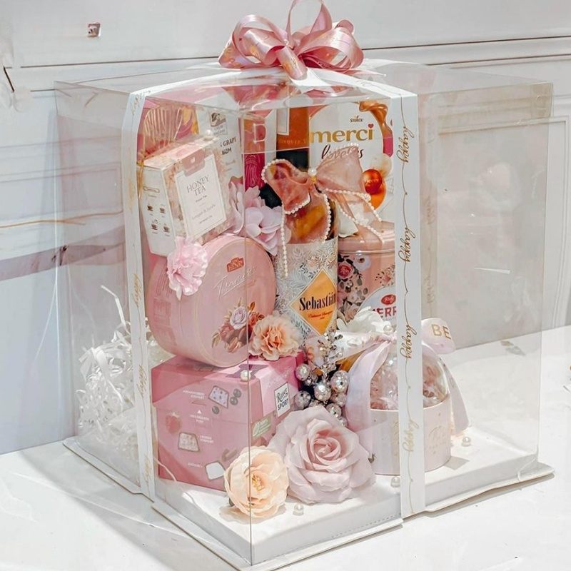 Theo phong thủy, sắc hồng hỗ trợ tốt cho các mối quan hệ và đường tình duyên