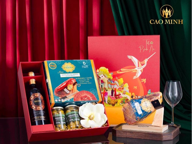 Hộp quà Tết rượu vang 2026 tinh tế tặng cô giáo