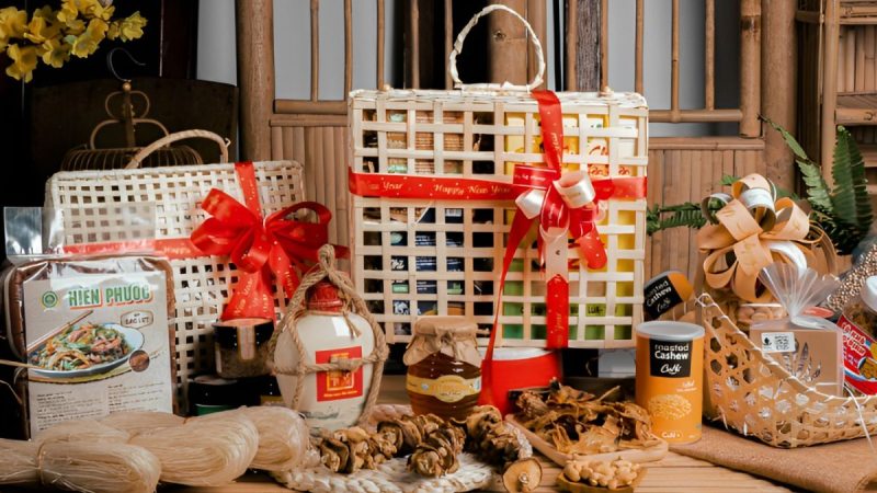 Hộp quà Tết đặc sản vùng miền 2026 độc đáo