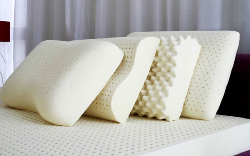 Một chiếc nệm êm ái, nâng đỡ cột sống sẽ là món quà tâm lý giúp trực tiếp cải thiện chất lượng giấc ngủ cho ông bà