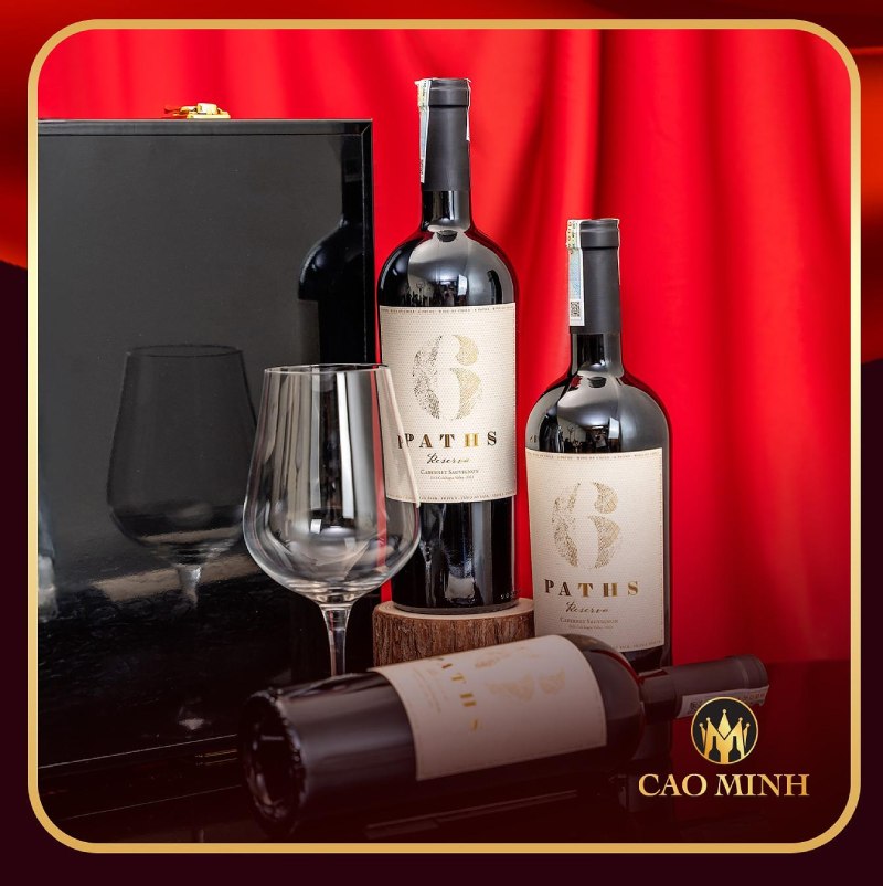 Chai vang gửi gắm lời chúc may mắn và lời chúc sức khỏe tim mạch