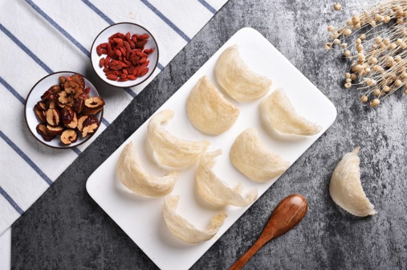 Yến sào giúp bồi bổ cơ thể, tăng cường hệ miễn dịch, cải thiện chức năng hô hấp và làm đẹp da