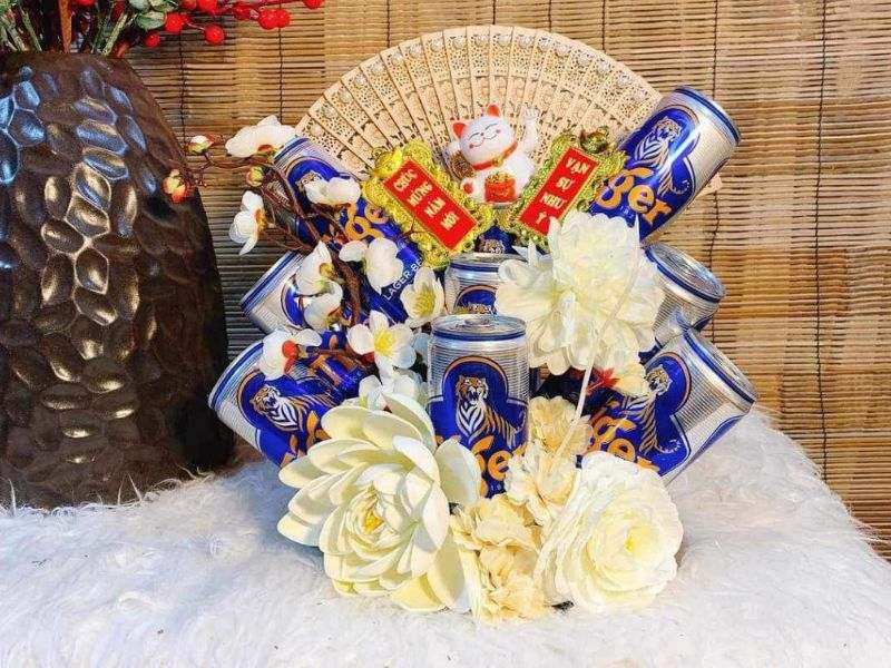 Giỏ quà tết có bia là lời chúc cho một năm mới đầy hứng khởi và thành công