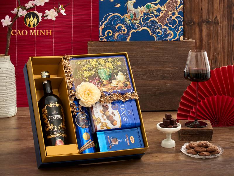 Hộp Quà Tết Lam Mã Khải Xuân