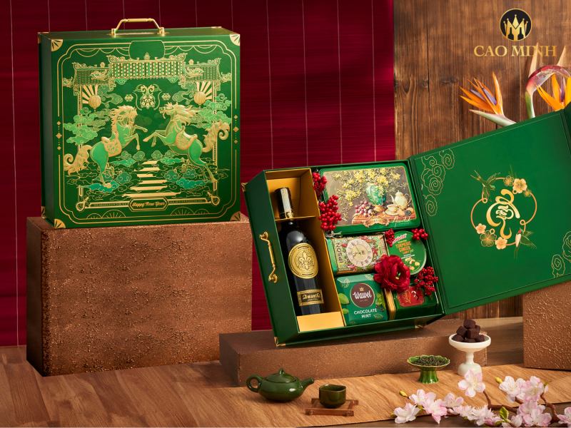 Hộp quà Tết Song Mã Tấn Lộc