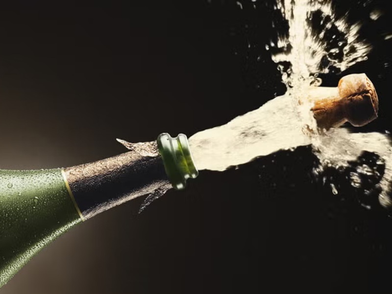 Tierra Secreta Brut Grand Reserve ChardonnayRượu được lên men ở phong cách "Brut" giúp tôn vinh tối đa độ tươi mát nguyên bản của nho Chardonnay