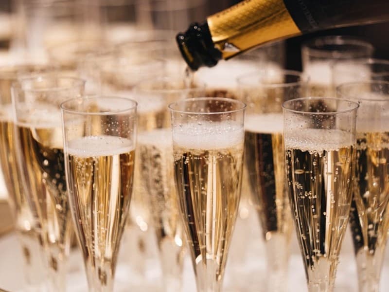 Màu vàng nhạt đặc trưng của Champagne